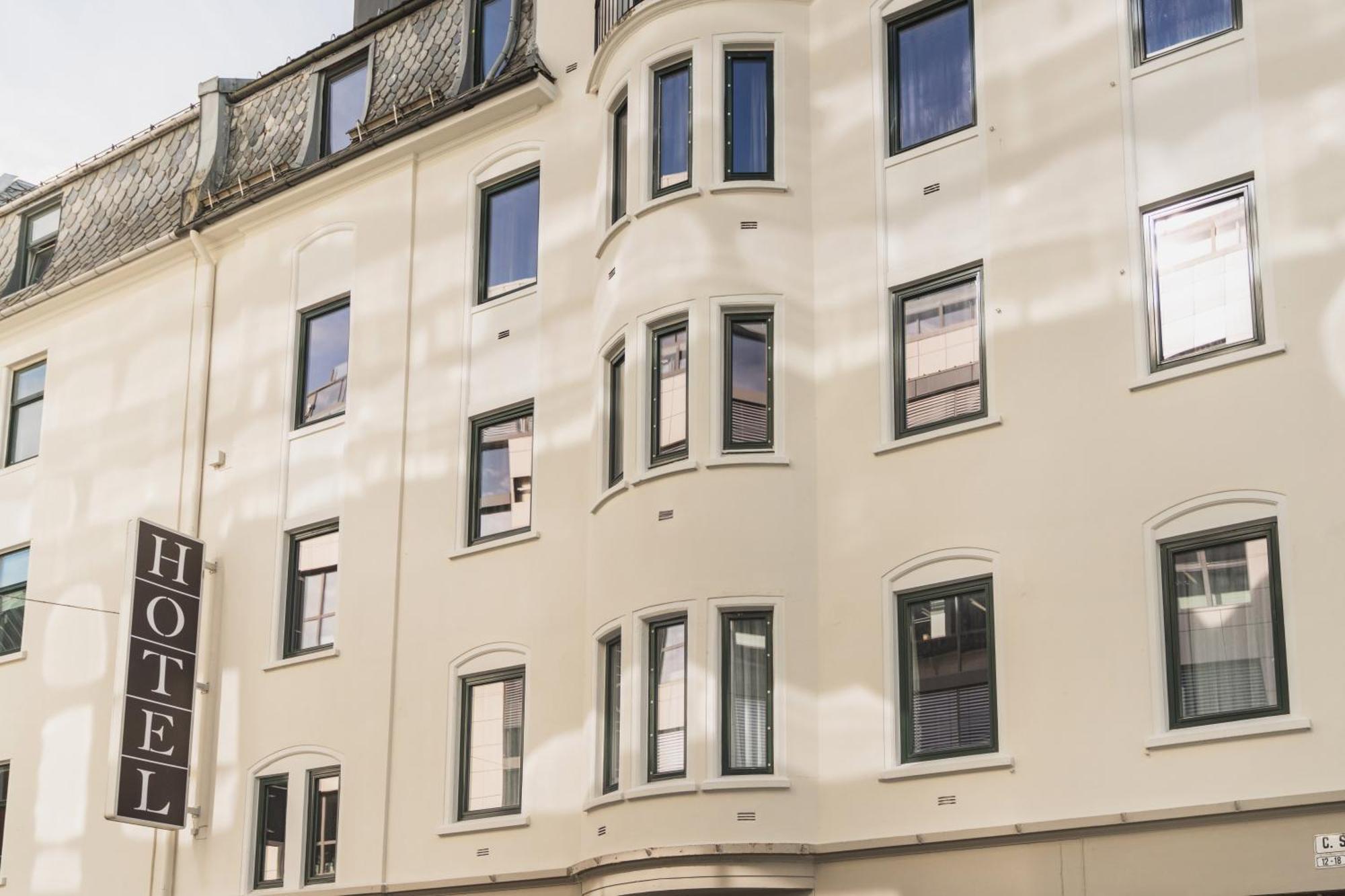 Heimen Hotel Берген Екстериор снимка
