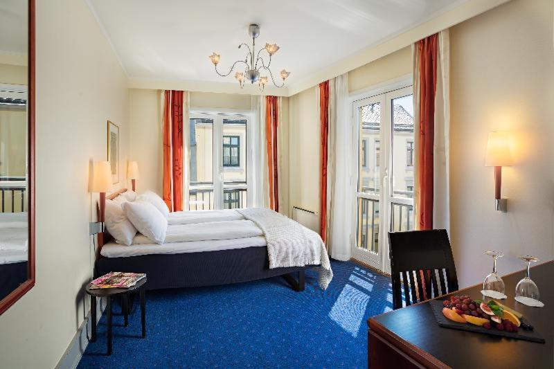 Heimen Hotel Берген Стая снимка
